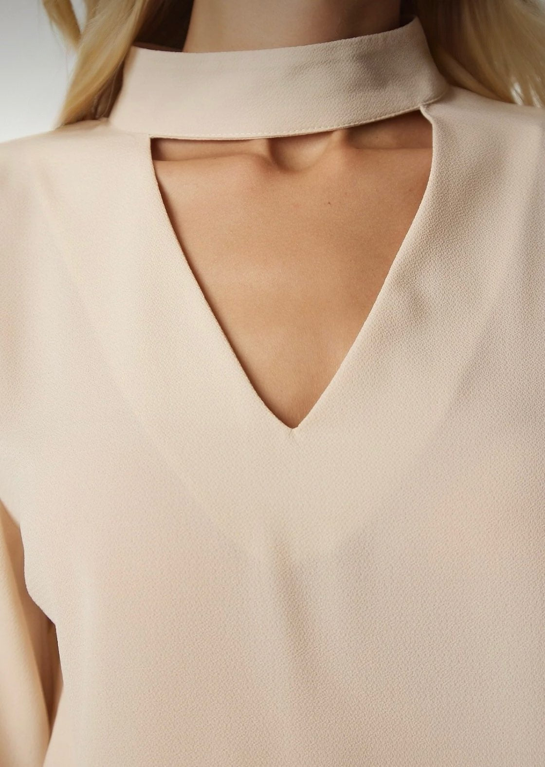 Choker Detail Blouse