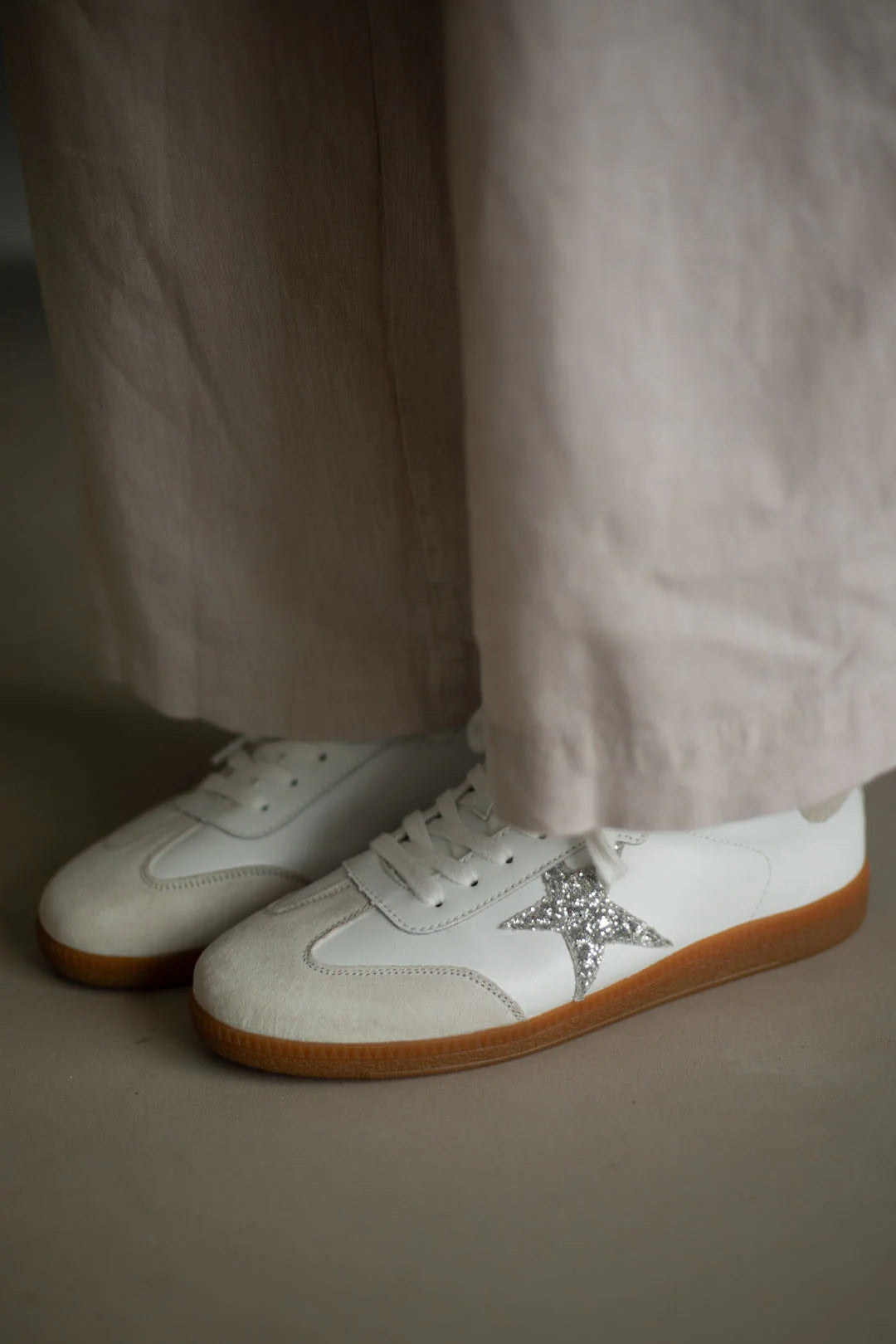 Julz Shiloh White Grey Silver Glitter