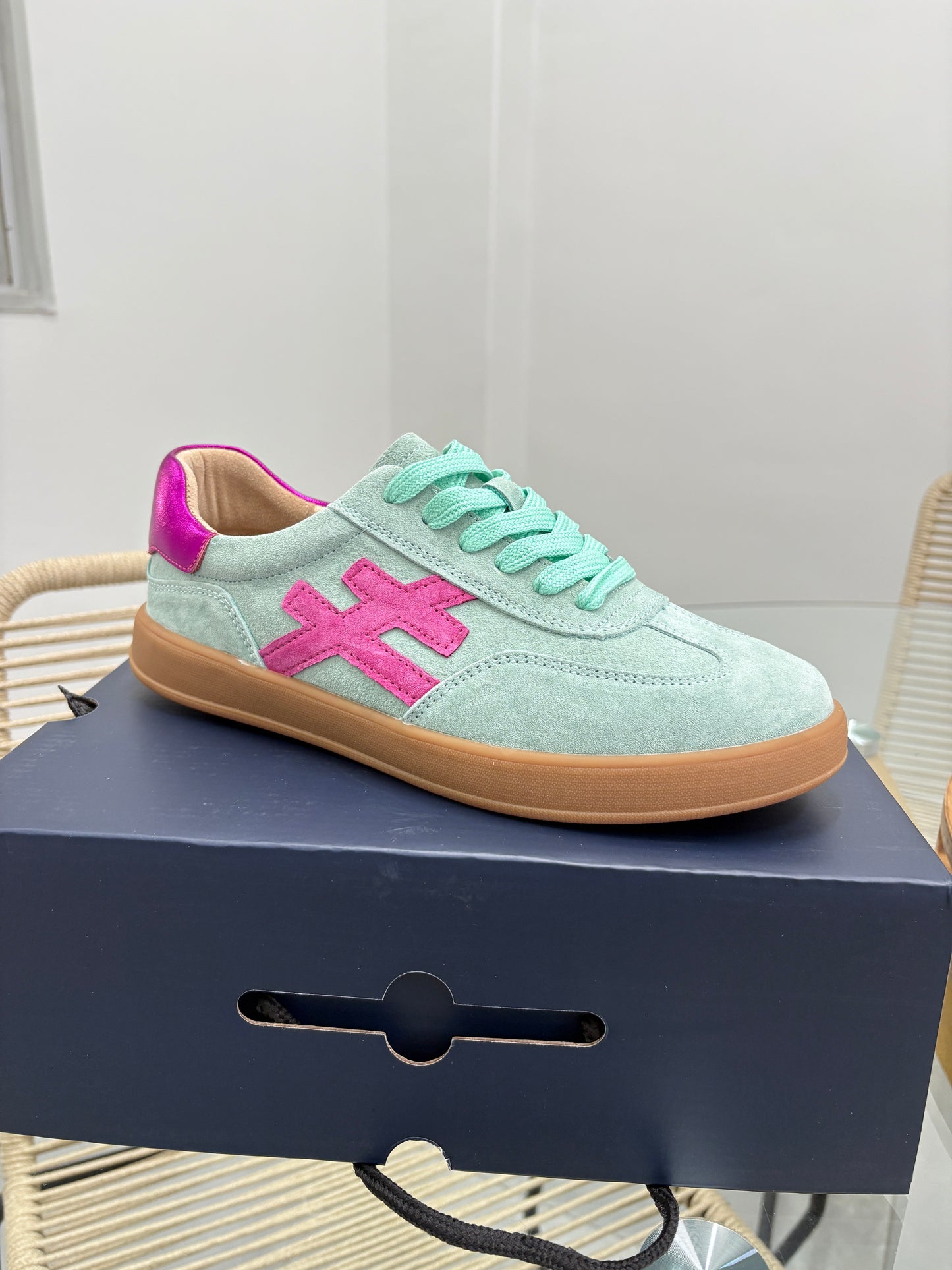 Julz Lumi Aqua & Pink