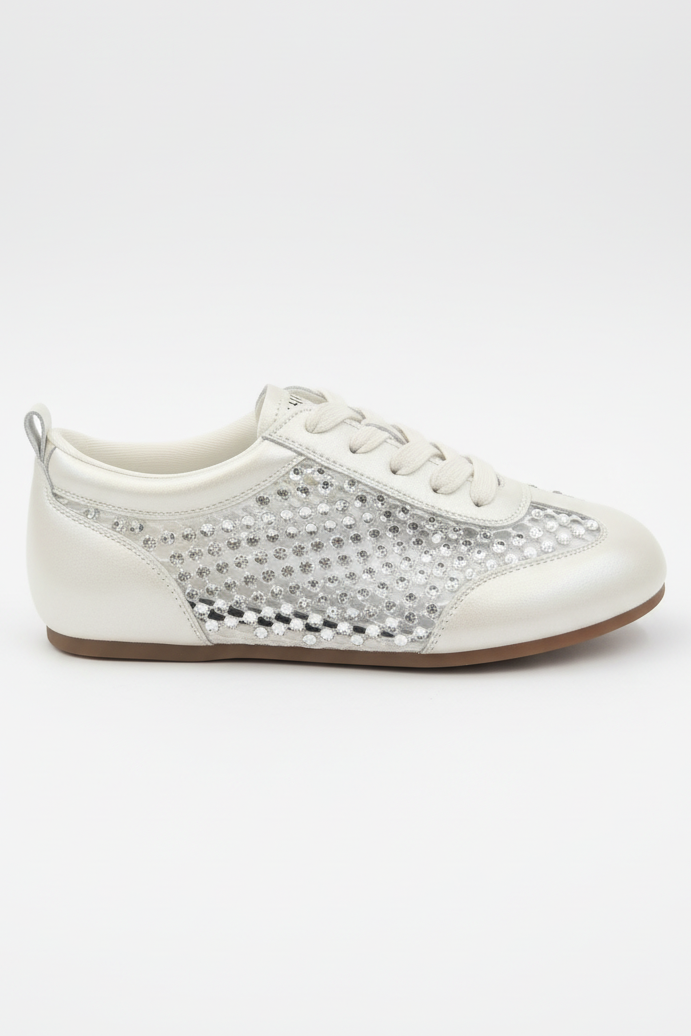 Daphne Stud Light Beige - Studio 3
