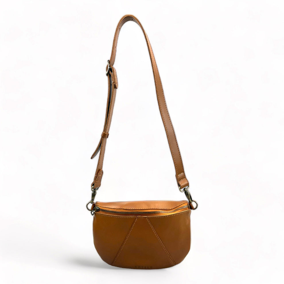 Antelo Ruby Classic Adjustable leather moon bag Cider Tan